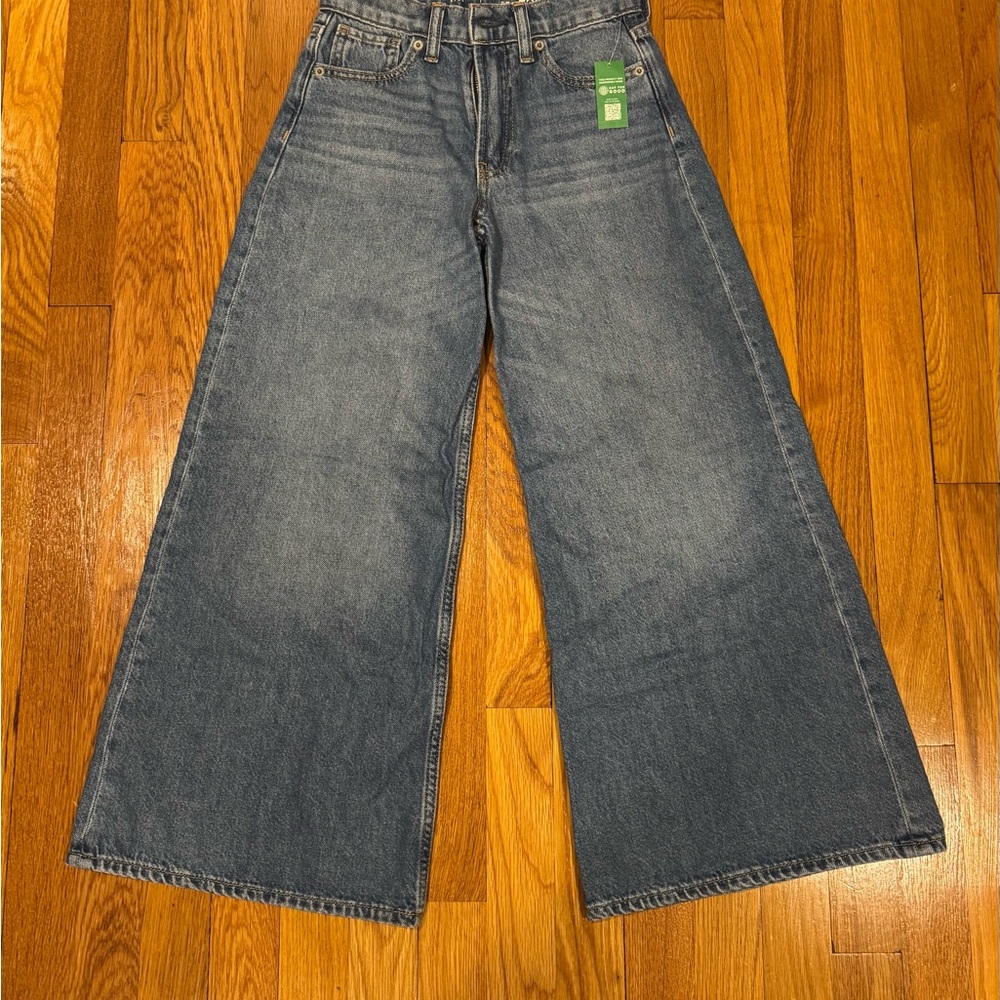 NWT Wide-Leg Blue Jeans - GAP